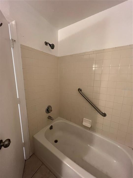 待售: $243,000 (4 贝兹, 2 浴室, 1338 平方英尺)