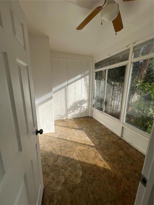 待售: $243,000 (4 贝兹, 2 浴室, 1338 平方英尺)