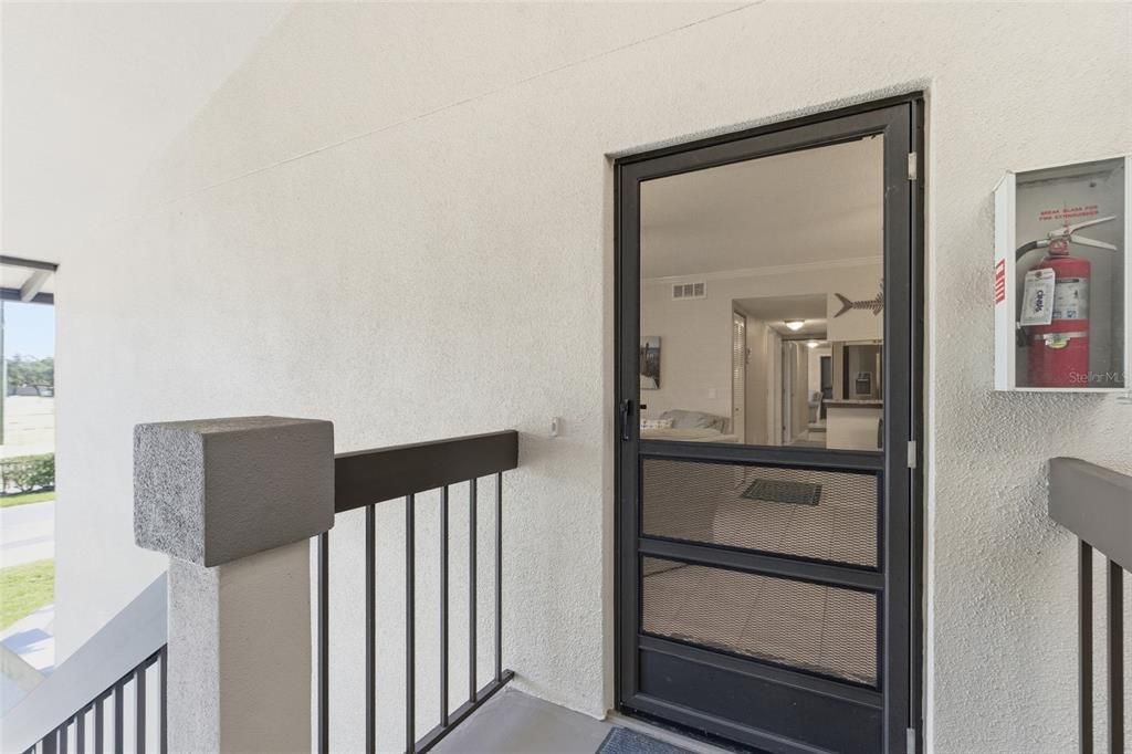 Activo con contrato: $138,888 (2 camas, 2 baños, 899 Pies cuadrados)