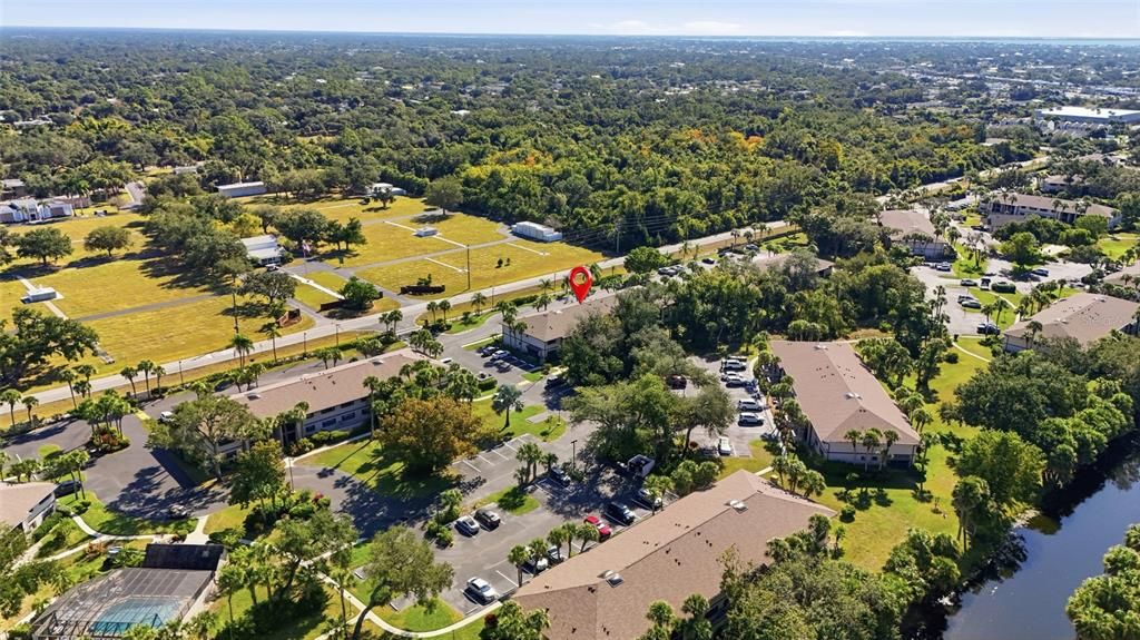 Activo con contrato: $138,888 (2 camas, 2 baños, 899 Pies cuadrados)