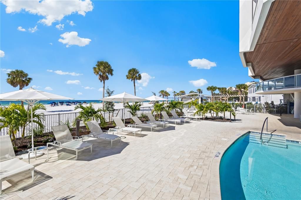 For Sale: $2,700,000 (2 beds, 2 baths, 1646 Square Feet)