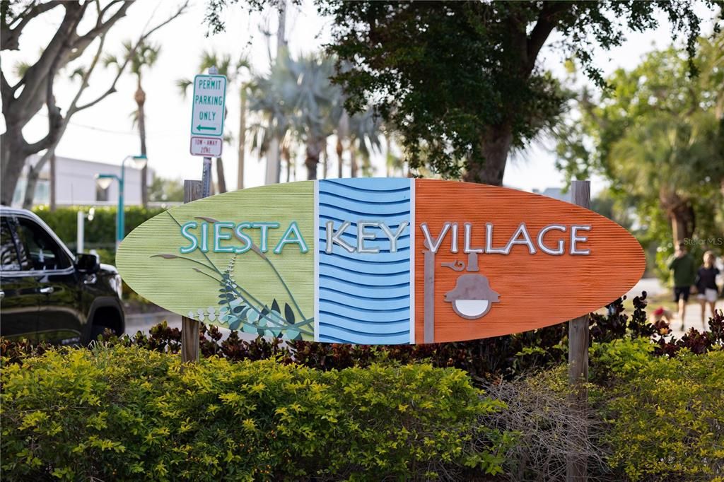 For Sale: $2,700,000 (2 beds, 2 baths, 1646 Square Feet)