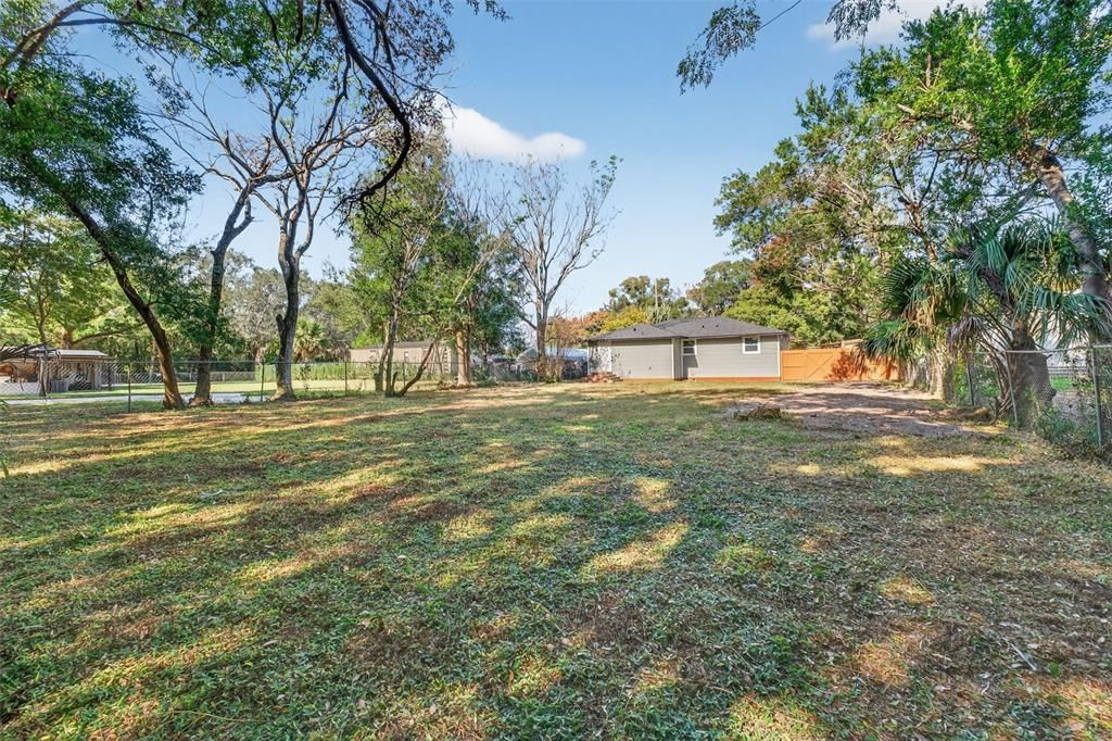 For Sale: $349,900 (3 beds, 2 baths, 1010 Square Feet)