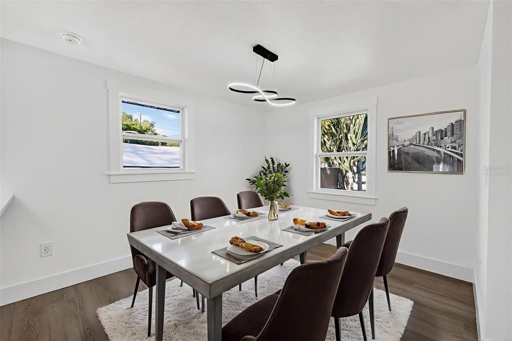 For Sale: $349,900 (3 beds, 2 baths, 1010 Square Feet)