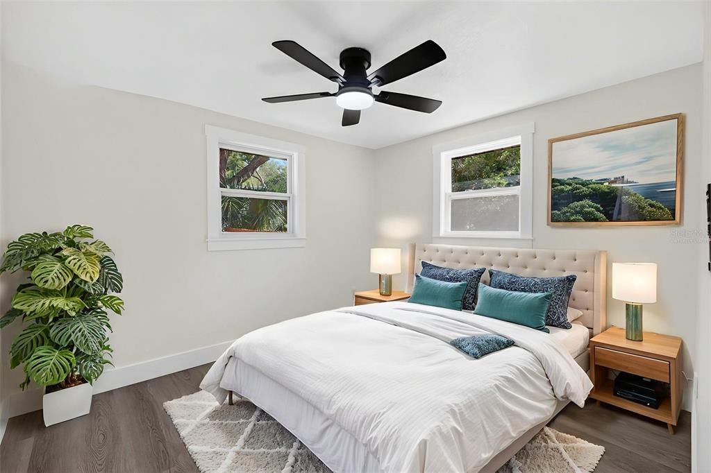 For Sale: $349,900 (3 beds, 2 baths, 1010 Square Feet)