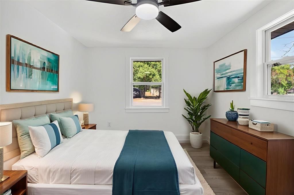 For Sale: $349,900 (3 beds, 2 baths, 1010 Square Feet)