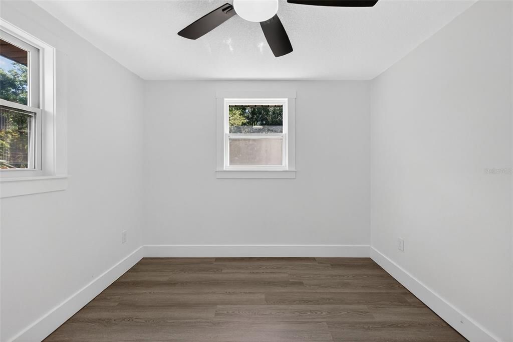 For Sale: $349,900 (3 beds, 2 baths, 1010 Square Feet)