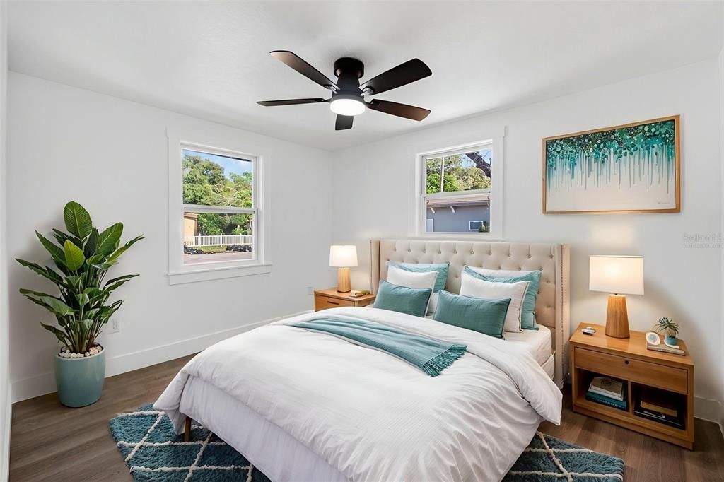 For Sale: $349,900 (3 beds, 2 baths, 1010 Square Feet)