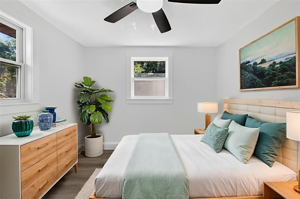 For Sale: $349,900 (3 beds, 2 baths, 1010 Square Feet)