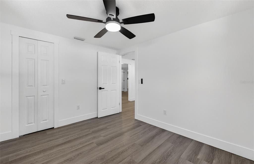 For Sale: $349,900 (3 beds, 2 baths, 1010 Square Feet)