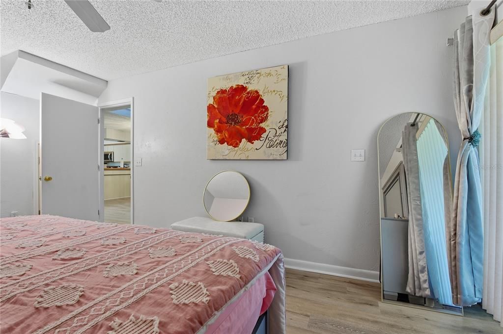 На продажу: $292,999 (3 спален, 3 ванн, 1844 Квадратных фут)