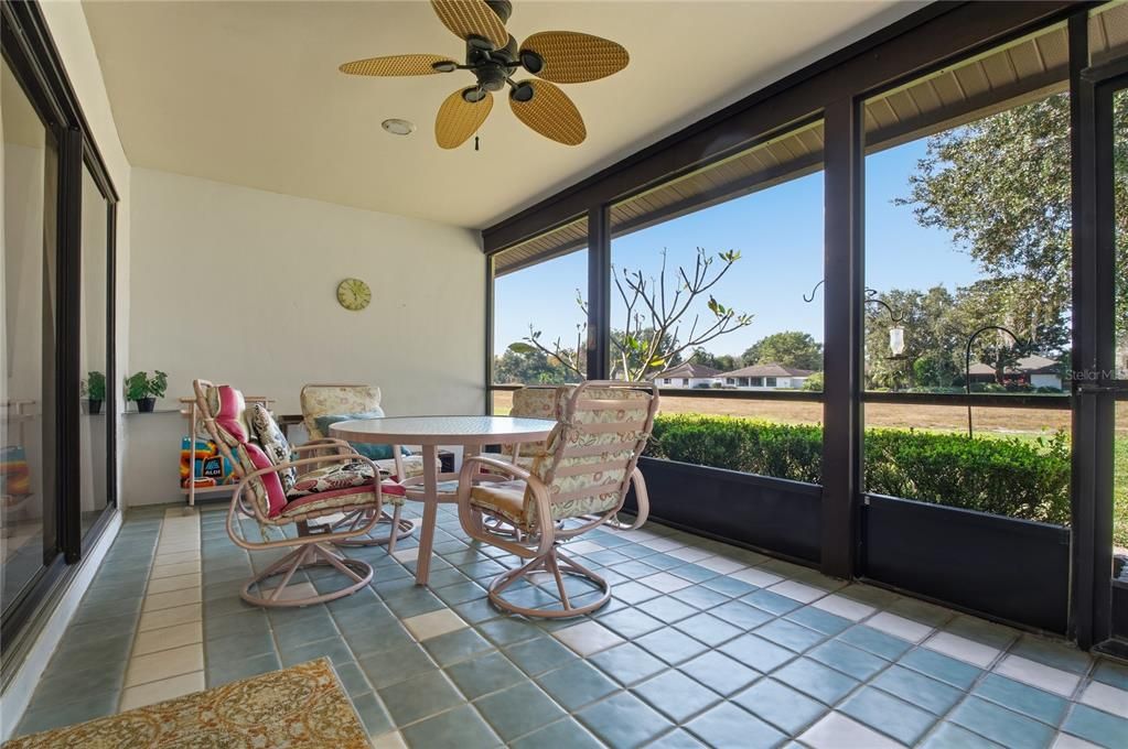 На продажу: $292,999 (3 спален, 3 ванн, 1844 Квадратных фут)