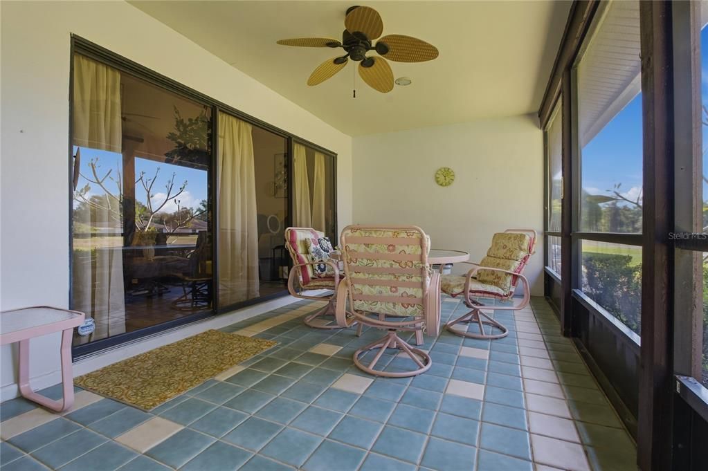 На продажу: $292,999 (3 спален, 3 ванн, 1844 Квадратных фут)