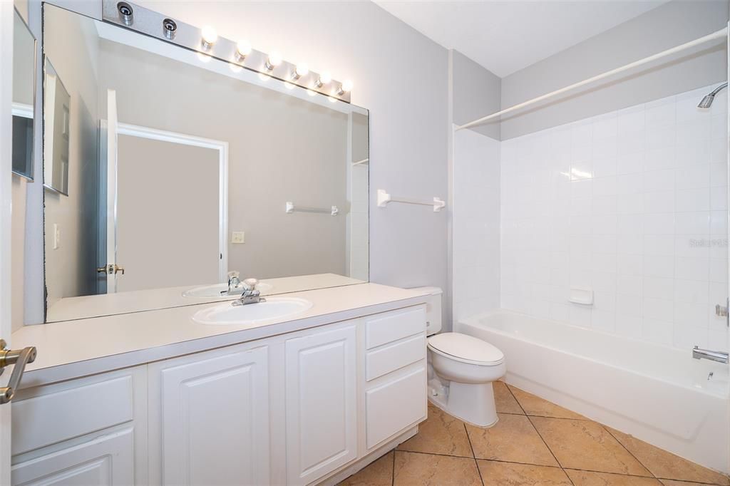 For Rent: $1,750 (2 beds, 2 baths, 1046 Square Feet)