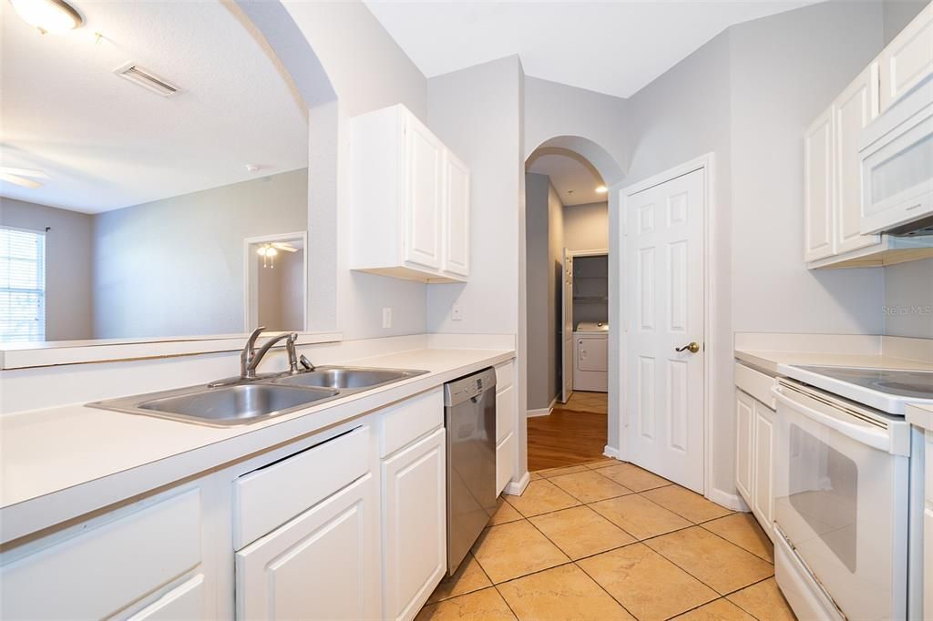 For Rent: $1,750 (2 beds, 2 baths, 1046 Square Feet)