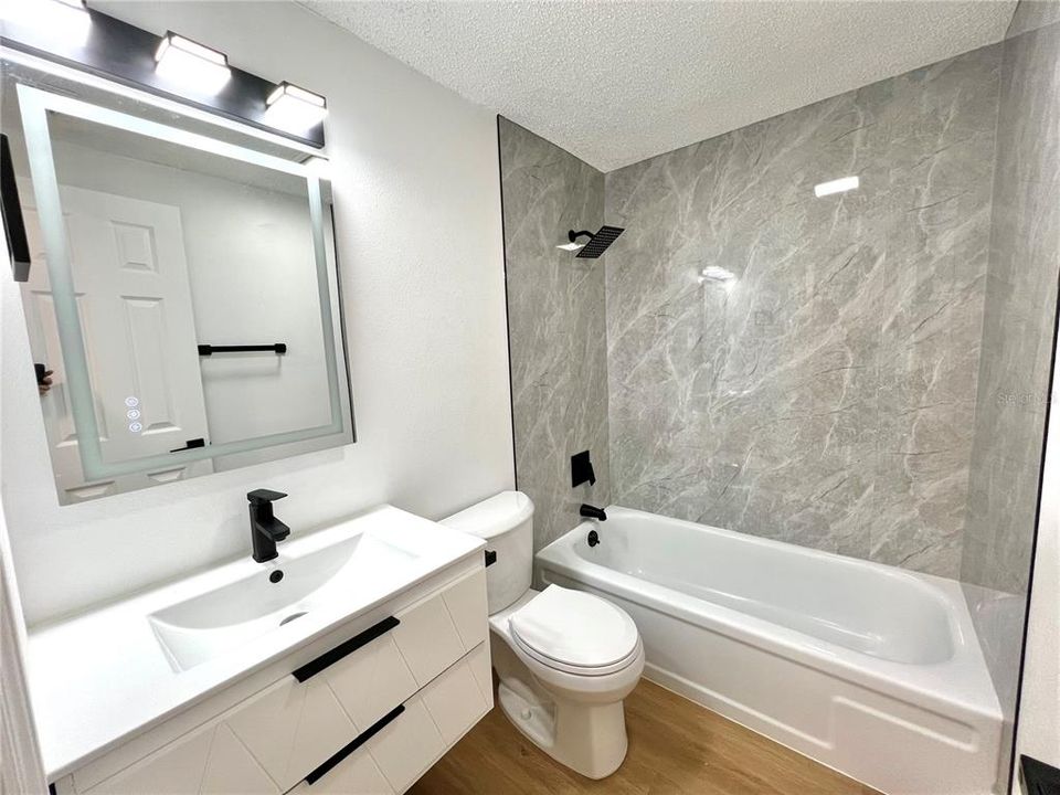 For Rent: $1,290 (2 beds, 1 baths, 722 Square Feet)