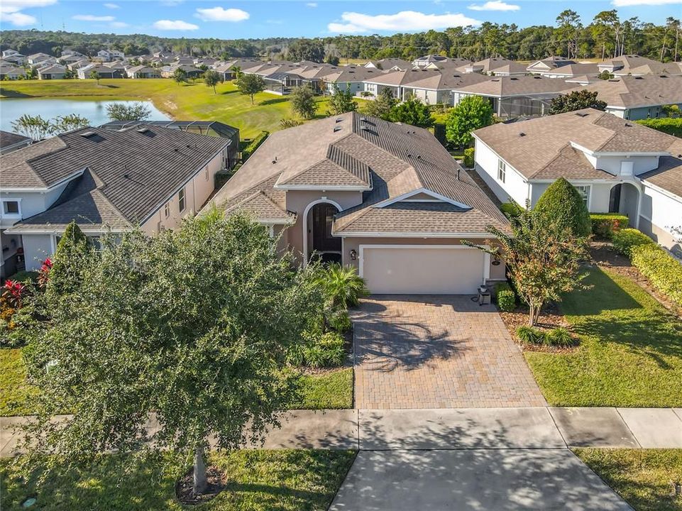 En Venta: $499,900 (3 camas, 3 baños, 2206 Pies cuadrados)