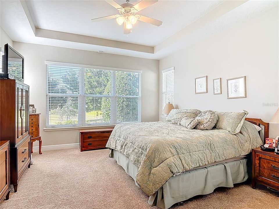 En Venta: $499,900 (3 camas, 3 baños, 2206 Pies cuadrados)