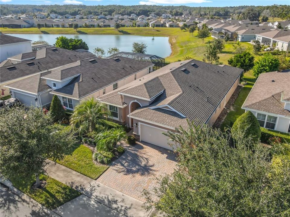 En Venta: $499,900 (3 camas, 3 baños, 2206 Pies cuadrados)