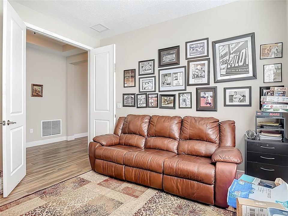 En Venta: $499,900 (3 camas, 3 baños, 2206 Pies cuadrados)