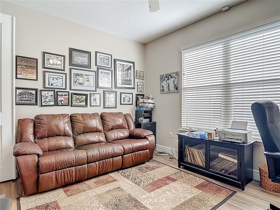 En Venta: $499,900 (3 camas, 3 baños, 2206 Pies cuadrados)