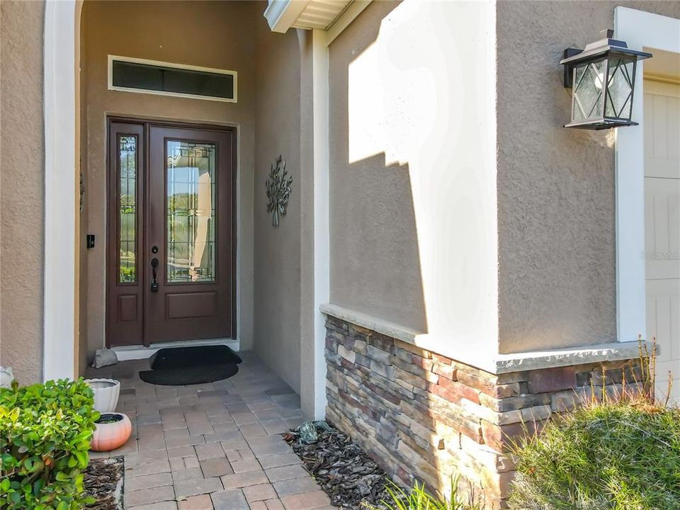 En Venta: $499,900 (3 camas, 3 baños, 2206 Pies cuadrados)