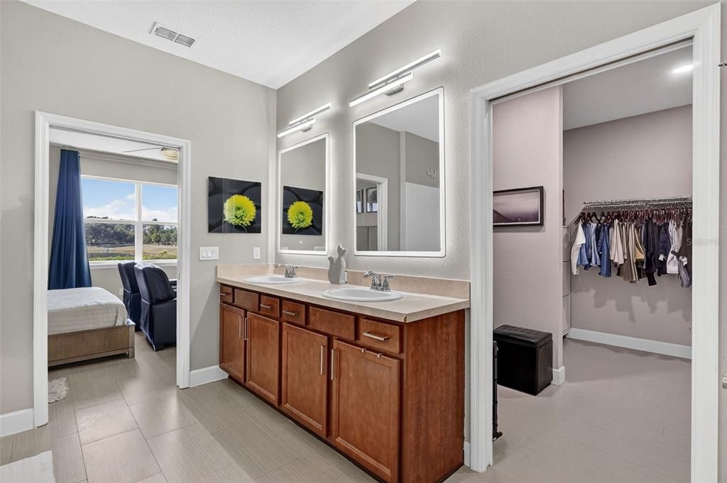 待售: $559,999 (3 贝兹, 3 浴室, 2496 平方英尺)