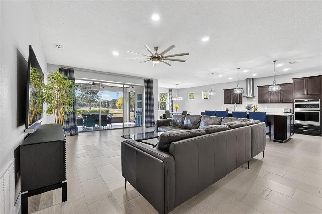 待售: $559,999 (3 贝兹, 3 浴室, 2496 平方英尺)