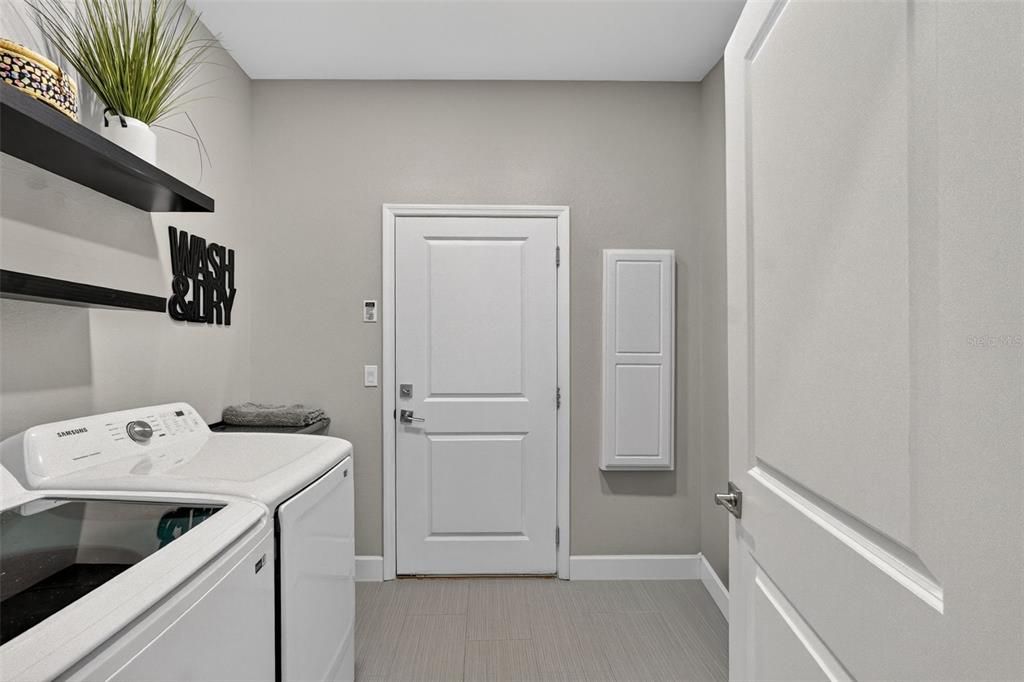 待售: $559,999 (3 贝兹, 3 浴室, 2496 平方英尺)