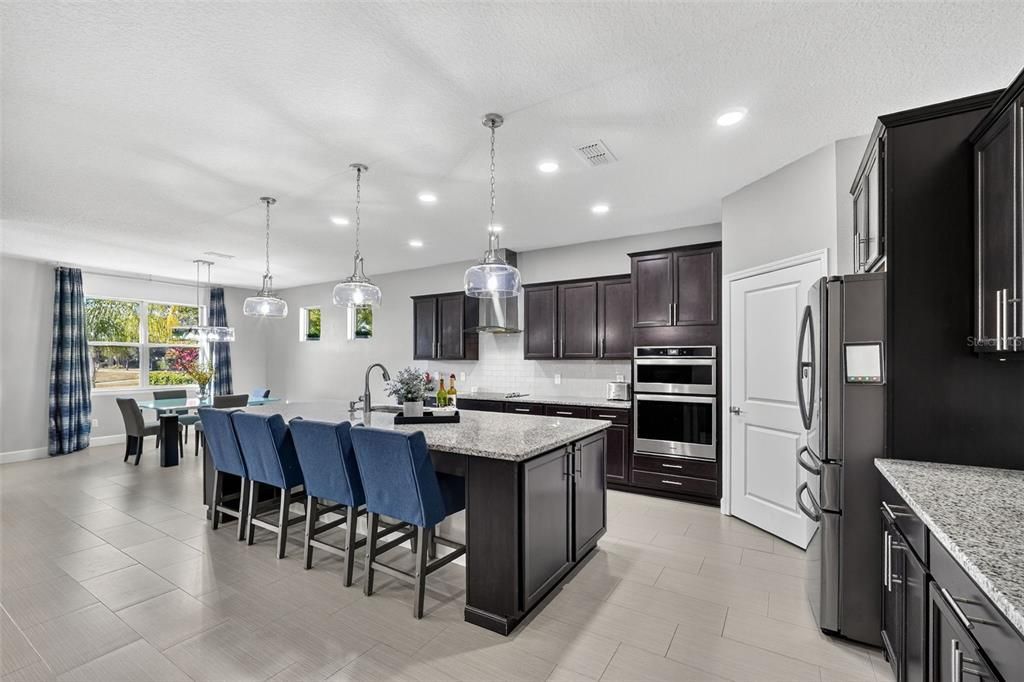 待售: $559,999 (3 贝兹, 3 浴室, 2496 平方英尺)