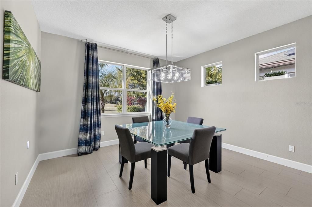 待售: $559,999 (3 贝兹, 3 浴室, 2496 平方英尺)