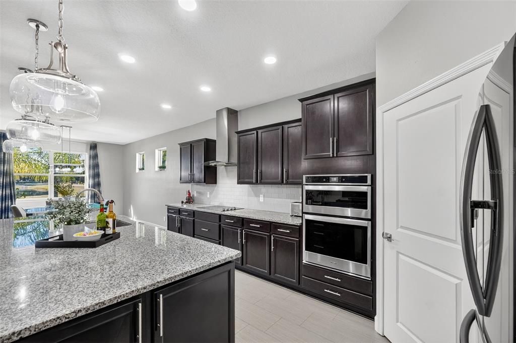 待售: $559,999 (3 贝兹, 3 浴室, 2496 平方英尺)