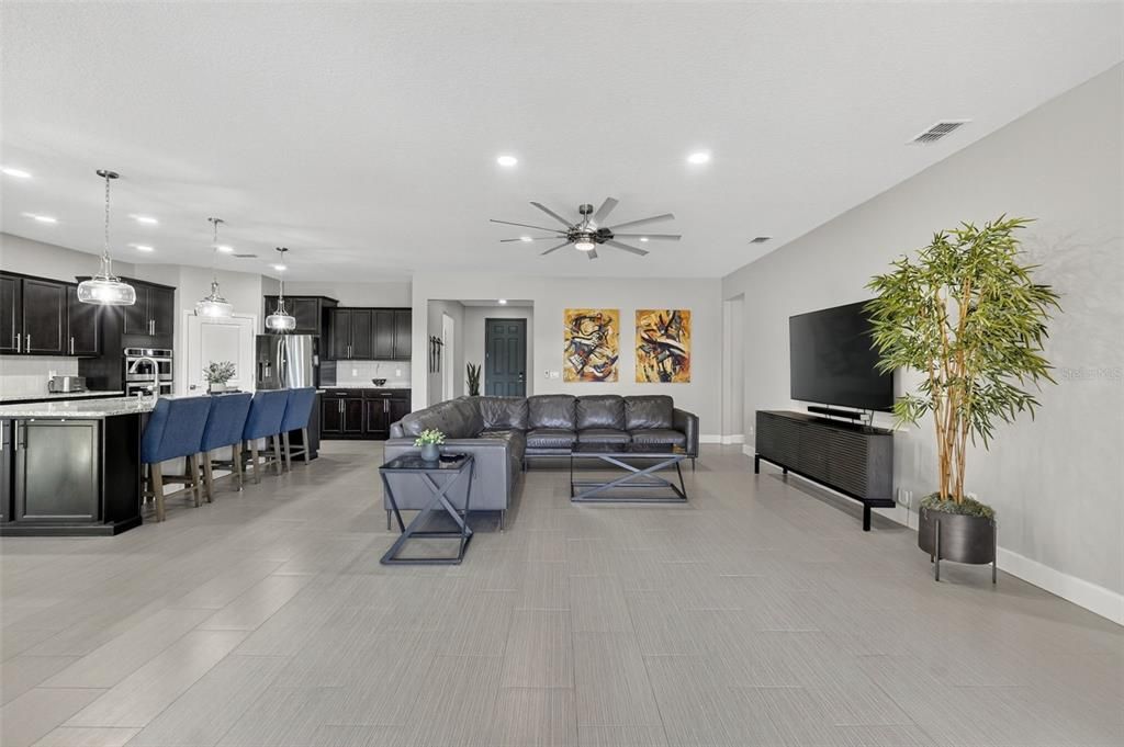 待售: $559,999 (3 贝兹, 3 浴室, 2496 平方英尺)