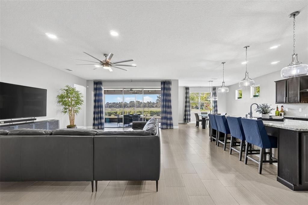 待售: $559,999 (3 贝兹, 3 浴室, 2496 平方英尺)