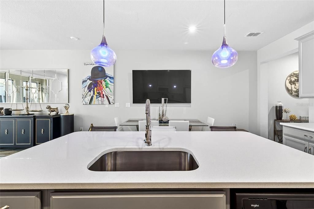 For Rent: $2,700 (3 beds, 2 baths, 1680 Square Feet)