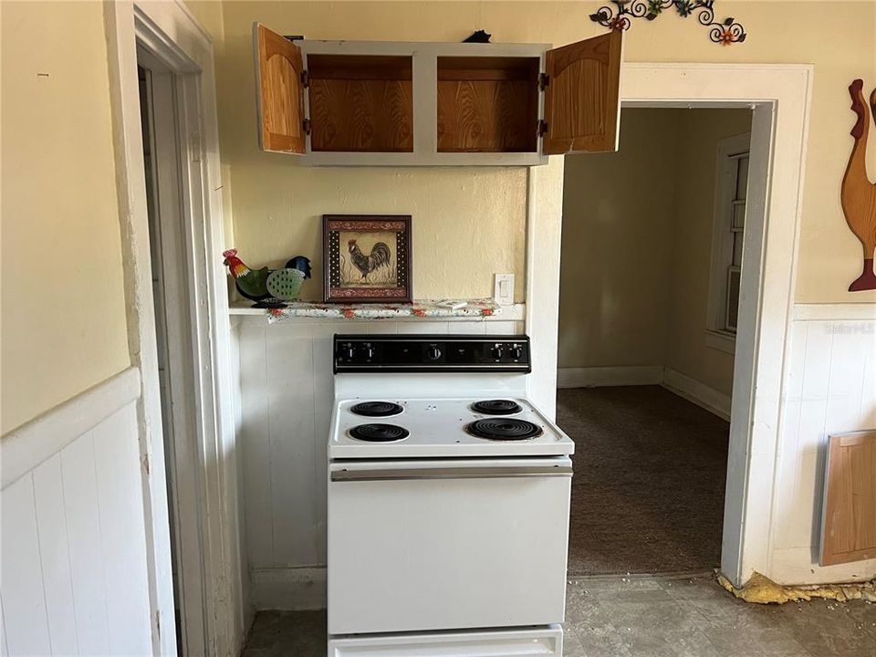 待售: $246,000 (2 贝兹, 1 浴室, 1144 平方英尺)