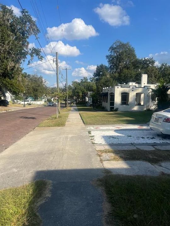 待售: $246,000 (2 贝兹, 1 浴室, 1144 平方英尺)