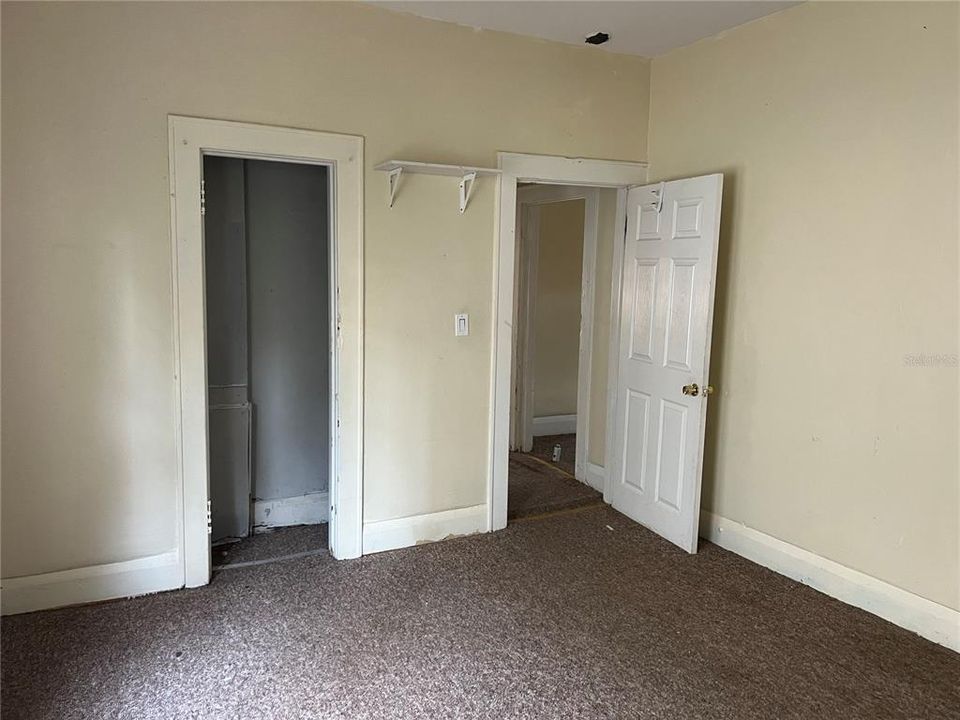 待售: $246,000 (2 贝兹, 1 浴室, 1144 平方英尺)