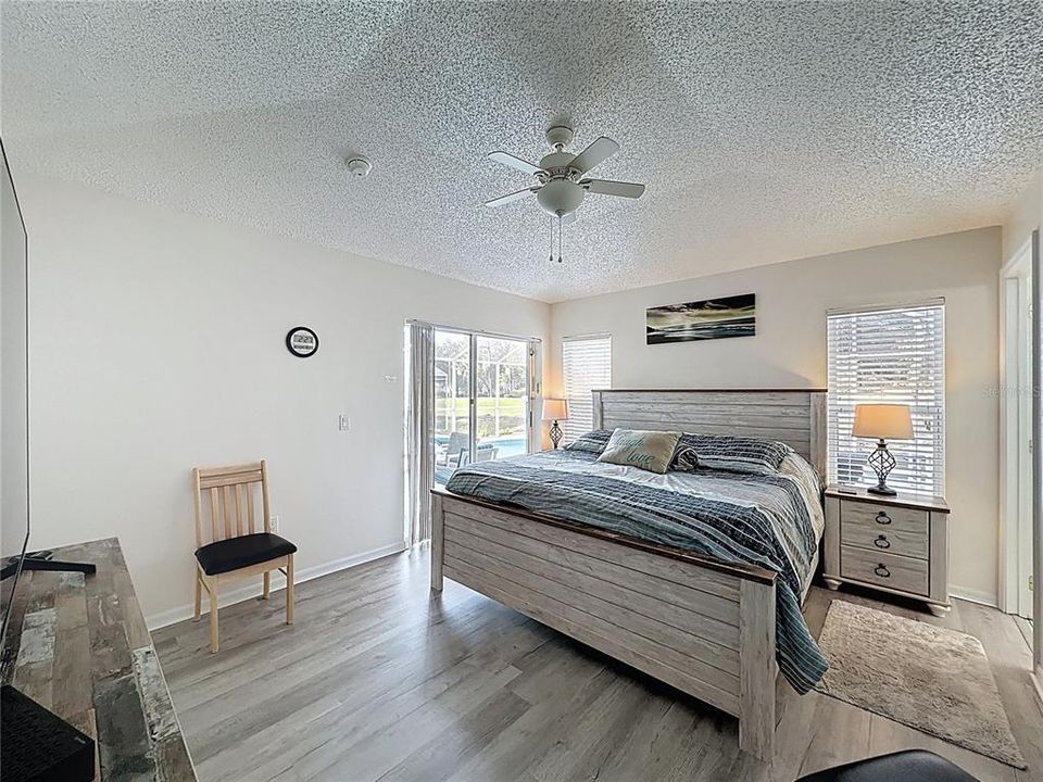 На продажу: $339,999 (4 спален, 3 ванн, 1542 Квадратных фут)