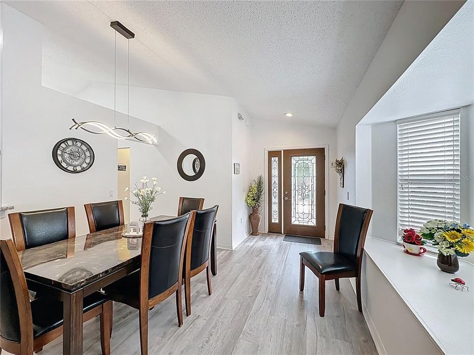 На продажу: $339,999 (4 спален, 3 ванн, 1542 Квадратных фут)