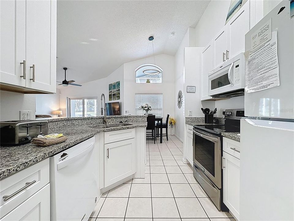 На продажу: $339,999 (4 спален, 3 ванн, 1542 Квадратных фут)