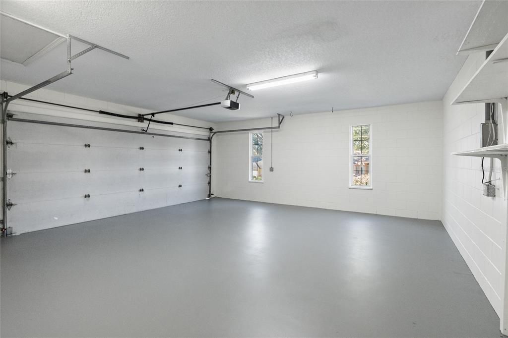 For Sale: $299,900 (2 beds, 2 baths, 1155 Square Feet)