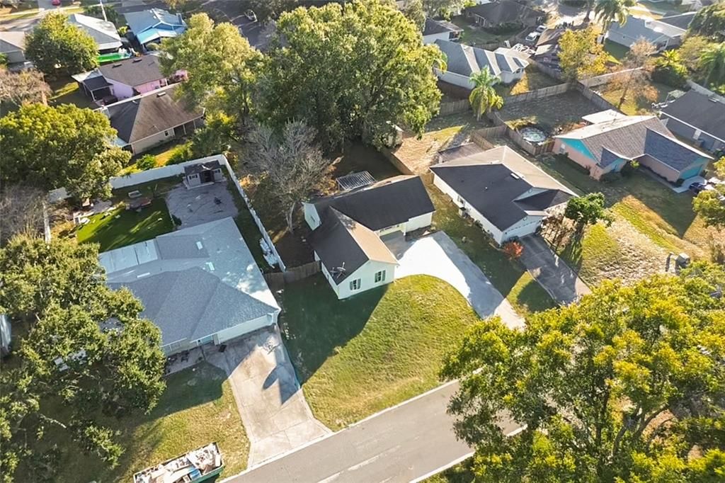 For Sale: $299,900 (2 beds, 2 baths, 1155 Square Feet)