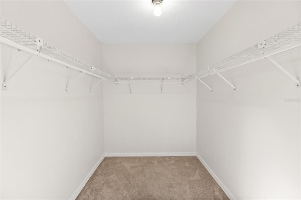 For Sale: $299,900 (2 beds, 2 baths, 1155 Square Feet)