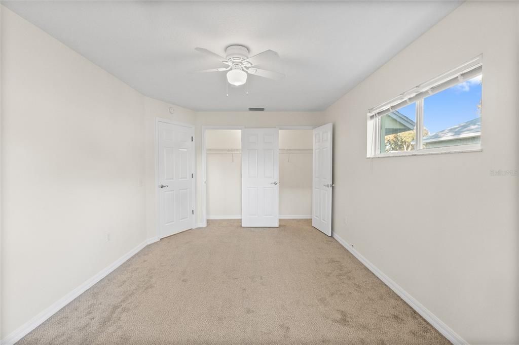 For Sale: $299,900 (2 beds, 2 baths, 1155 Square Feet)