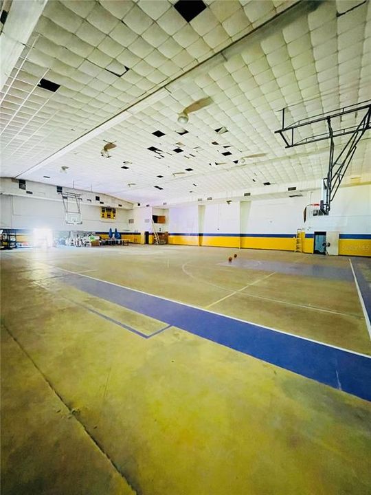 На продажу: $3,999,999 (0 спален, 0 ванн, 59536 Квадратных фут)