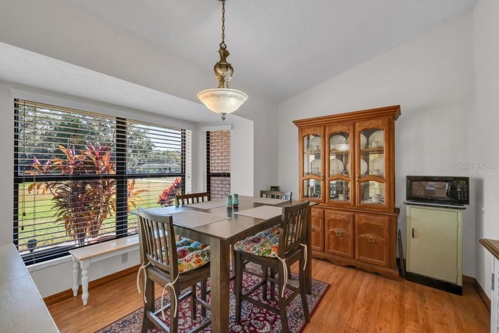 На продажу: $429,000 (3 спален, 2 ванн, 1606 Квадратных фут)