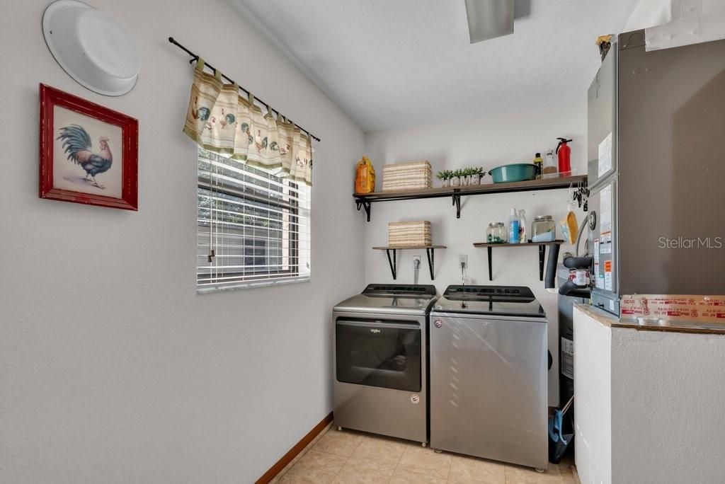 На продажу: $429,000 (3 спален, 2 ванн, 1606 Квадратных фут)