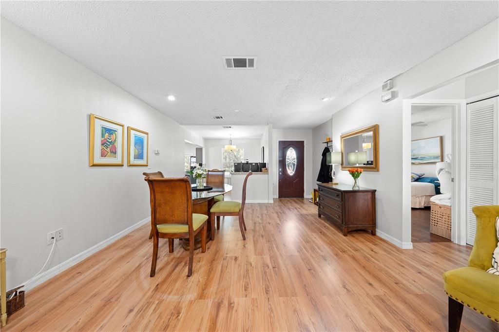 En Venta: $367,500 (3 camas, 2 baños, 1470 Pies cuadrados)