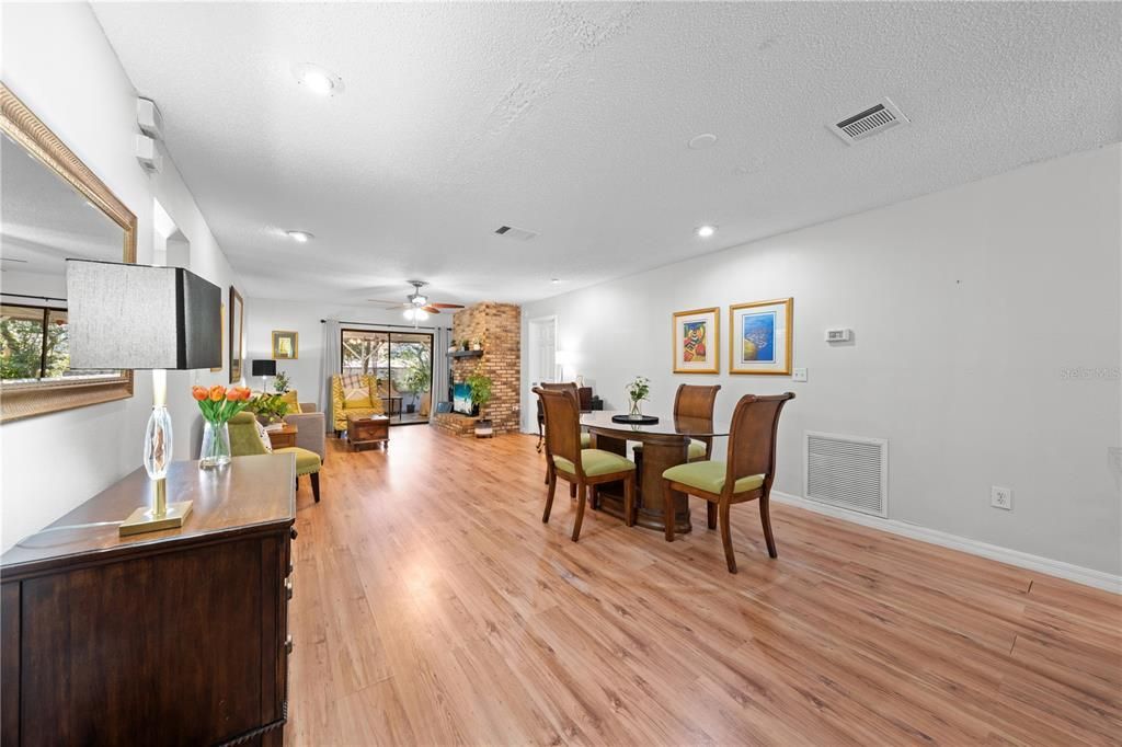 En Venta: $367,500 (3 camas, 2 baños, 1470 Pies cuadrados)